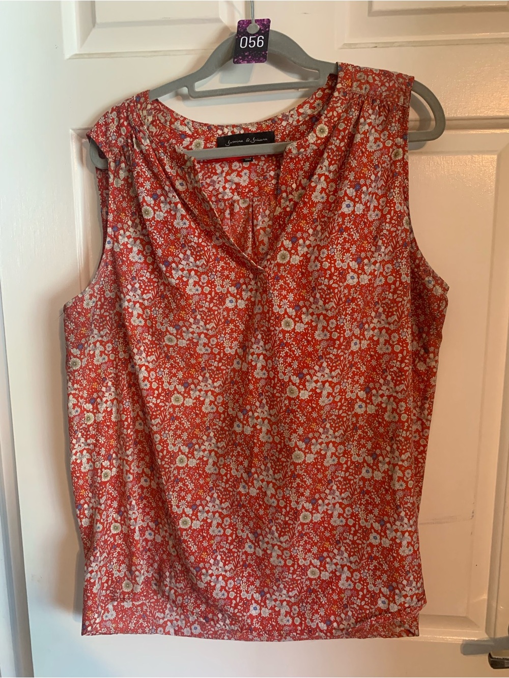 Floral Sleeveless V-Neck Camisole - Red